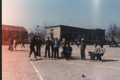 上世纪八十年代校运会教职工比赛
